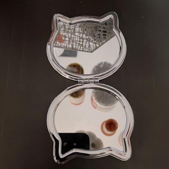 VAN GOGH STARRY NIGHT COMPACT MIRROR - Picture 3 of 4